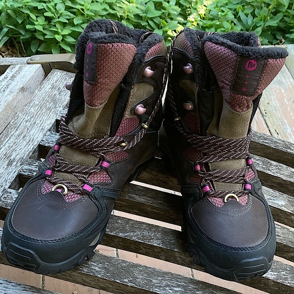 400 gram insulated hiking boots